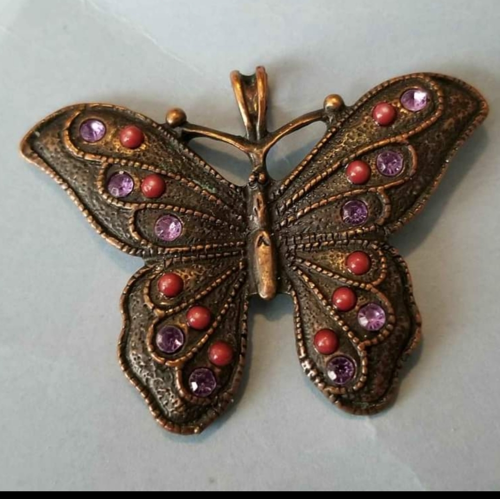 Relisted - butterfly pendant dark copper charm - Picture 4 of 6